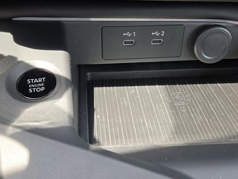 Used 2026 Nissan Sentra SV w/ SV Convenience Package FWD image 24