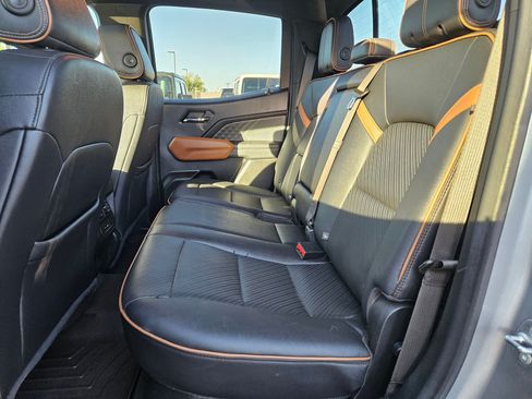 Used 2024 GMC Canyon AT4 w/ AT4 Premium Package AWD/4WD image 31