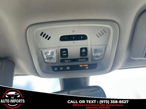 Used 2017 Chevrolet Malibu LT image 18