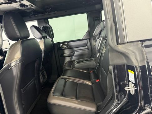 Used 2025 Ford Bronco Outer Banks AWD/4WD image 28