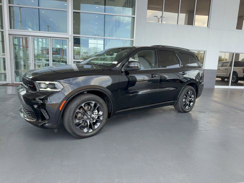 Used 2025 Dodge Durango GT w/ Blacktop Package RWD image 2