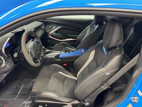 Used 2023 Chevrolet Camaro SS RWD image 11