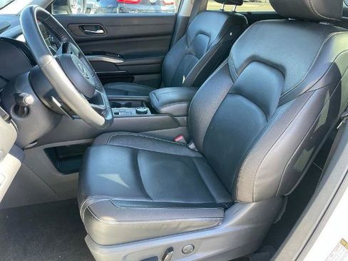 Certified 2023 Nissan Pathfinder SL w/ SL Premium Package AWD/4WD image 7