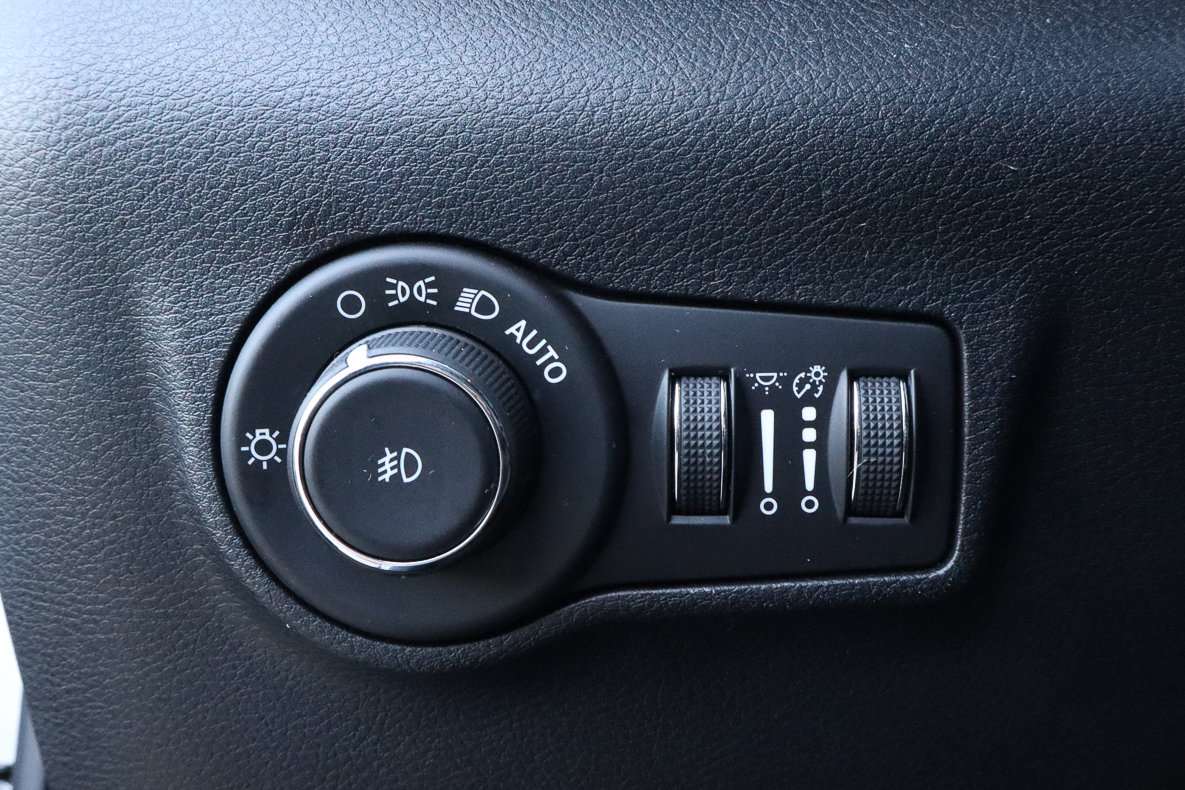 Used 2024 Jeep Compass Trailhawk AWD/4WD image 16