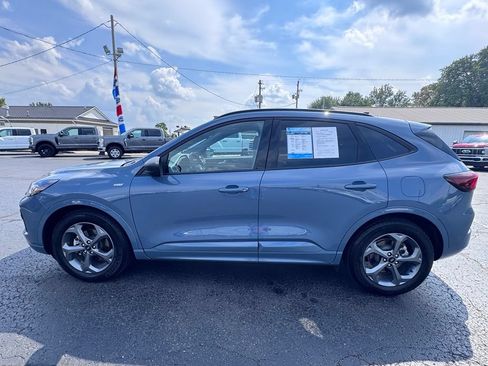 Used 2023 Ford Escape ST-Line w/ Tech Pack #1 FWD image 9