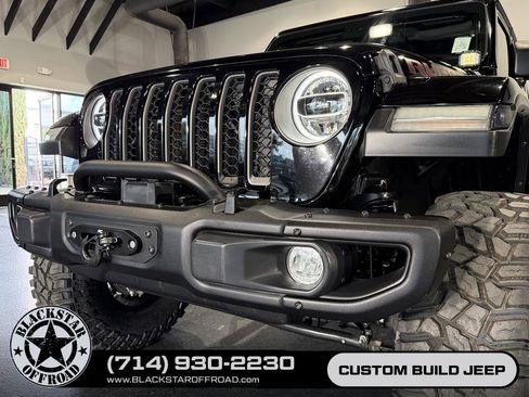 Used 2022 Jeep Gladiator Rubicon w/ LED Lighting Group AWD/4WD image 8