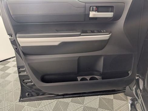 Used 2018 Toyota Tundra Limited w/ Limited Premium Package image 10