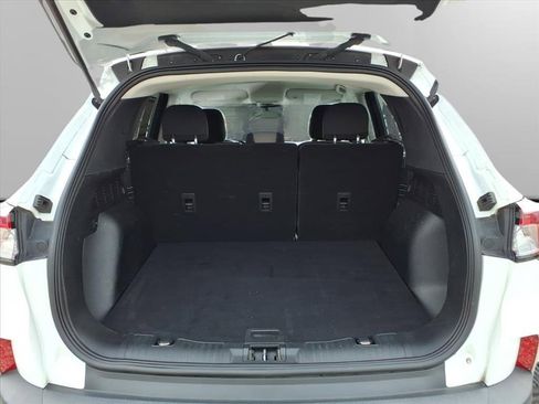 Used 2021 Ford Escape SE image 6