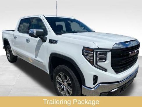Used 2025 GMC Sierra 1500 SLT AWD/4WD image 4