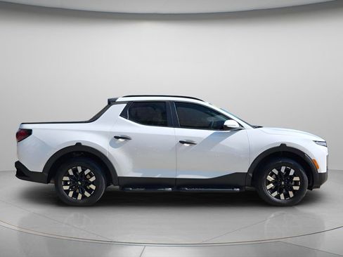 Used 2025 Hyundai Santa Cruz SEL image 9