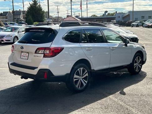 Used 2018 Subaru Outback 2.5i Limited image 7