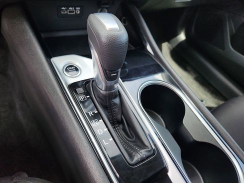 Used 2024 Nissan Altima 2.5 SV FWD image 19