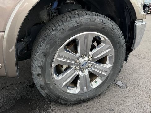 Used 2019 Ford F150 Lariat w/ Equipment Group 502A Luxury AWD/4WD image 30