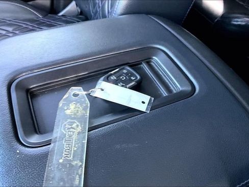 Used 2018 Chevrolet Tahoe LT image 29