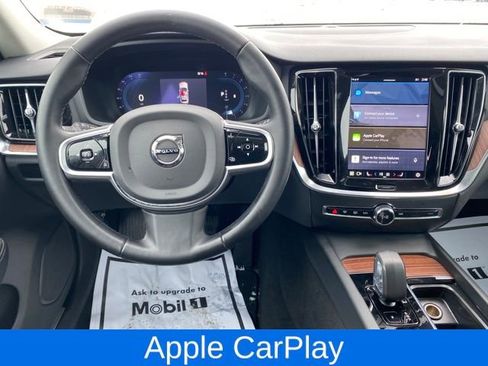 Used 2025 Volvo V60 B5 Cross Country Plus image 6