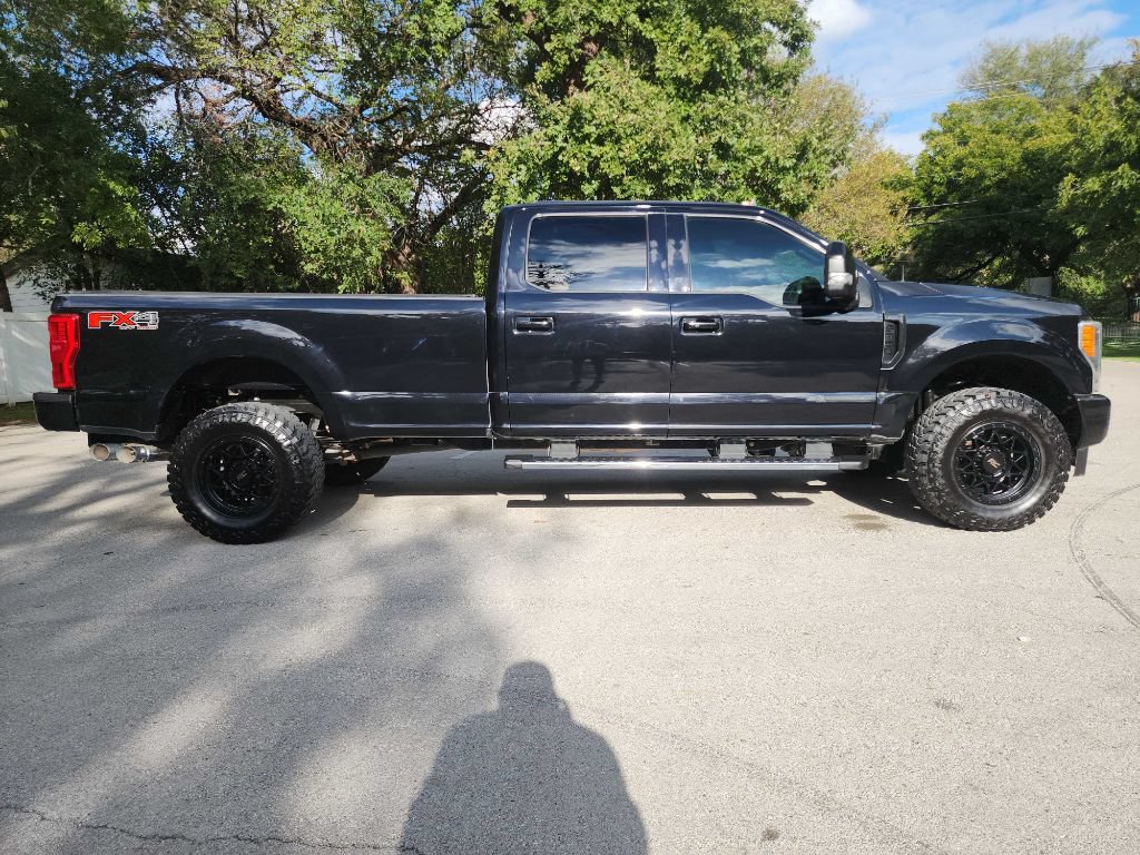 Used 2019 Ford F350 Lariat w/ Lariat Ultimate Package AWD/4WD image 13