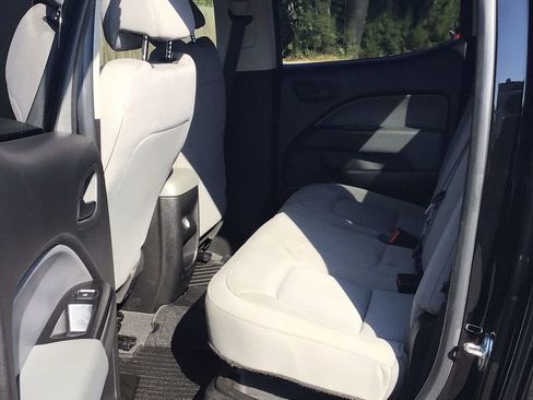 Used 2019 GMC Canyon 2WD Crew Cab w/ Convenience Package image 12