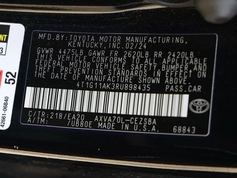 Used 2024 Toyota Camry SE FWD image 31