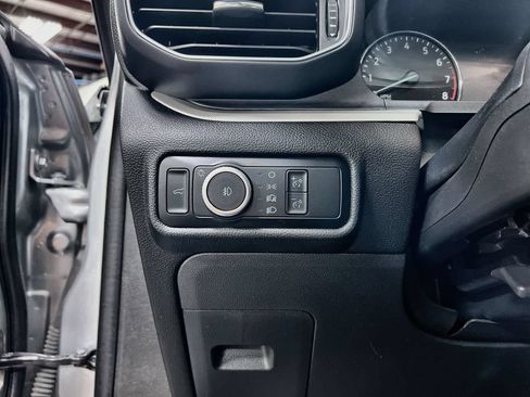 Used 2023 Ford Explorer XLT w/ Equipment Group 202A AWD/4WD image 14