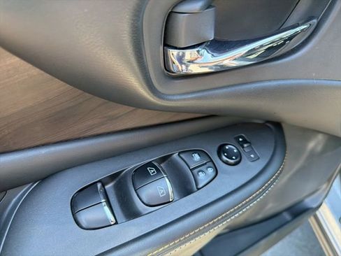 Used 2022 Nissan Murano Platinum w/ Cargo Package AWD/4WD image 21