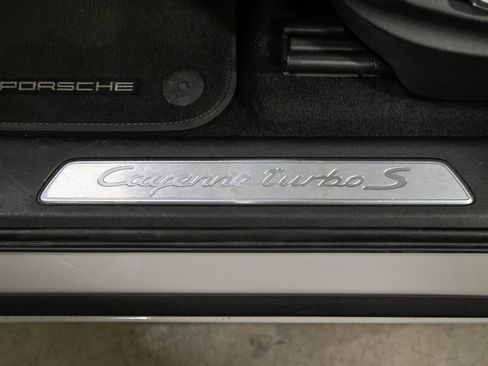Used 2021 Porsche Cayenne Turbo S image 45