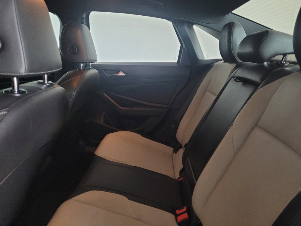 Used 2019 Volkswagen Jetta R-Line FWD image 18
