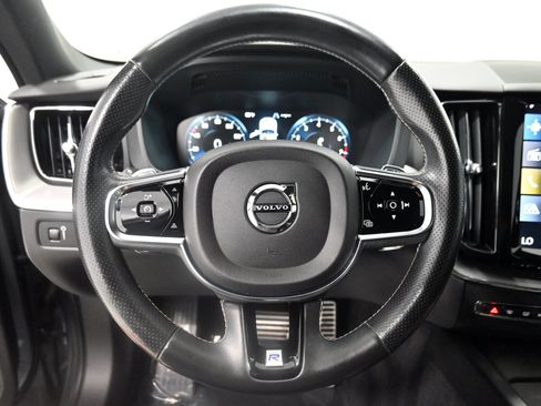 Used 2019 Volvo XC60 T5 R-Design w/ Protection Package Premier AWD/4WD image 7
