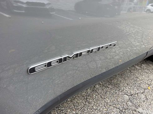 Used 2022 Jeep Compass Limited AWD/4WD image 29