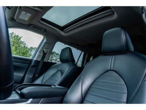 Used 2022 Toyota Highlander XLE image 12