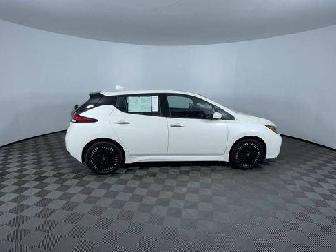 Certified 2024 Nissan Leaf SV Plus image 9