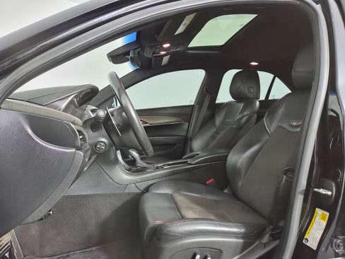 Used 2017 Cadillac ATS V w/ Luxury Package RWD image 19