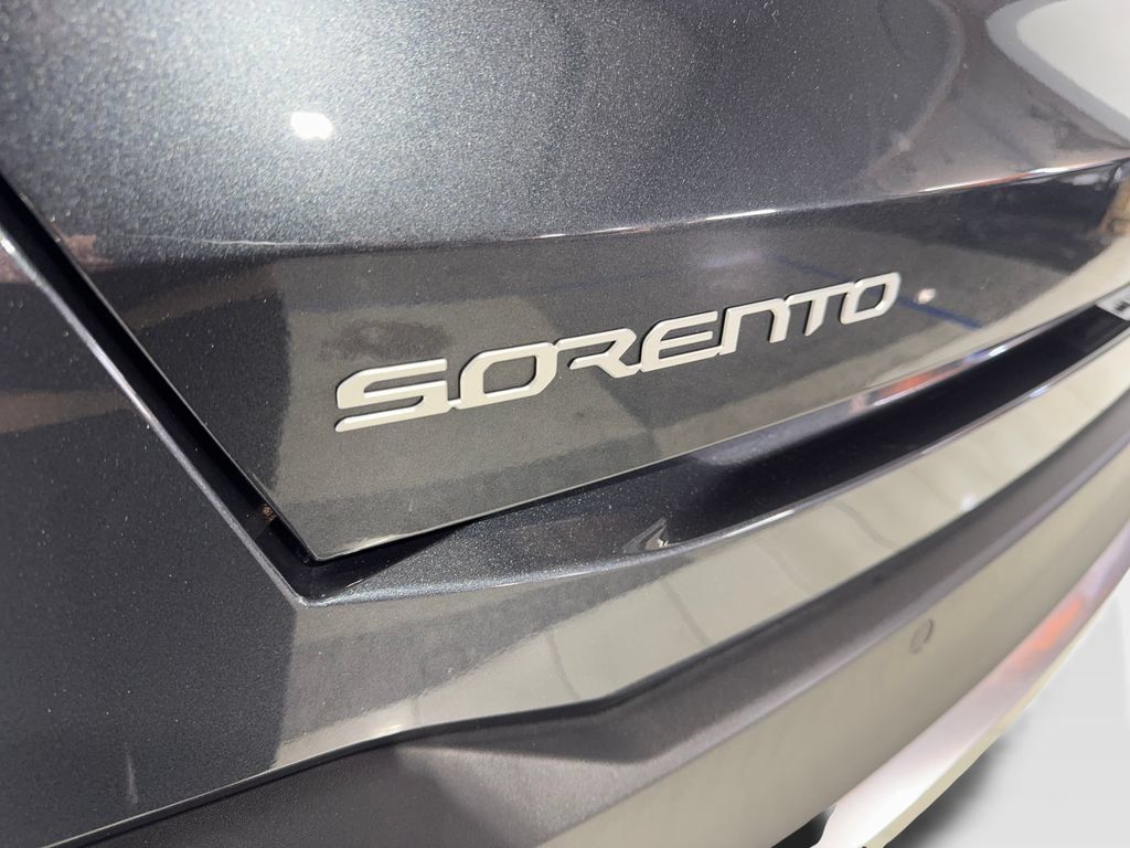 Used 2024 Kia Sorento SX FWD image 24