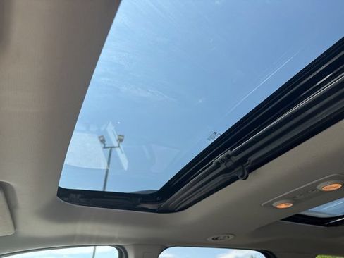 Used 2017 GMC Acadia Limited SLT AWD/4WD image 22