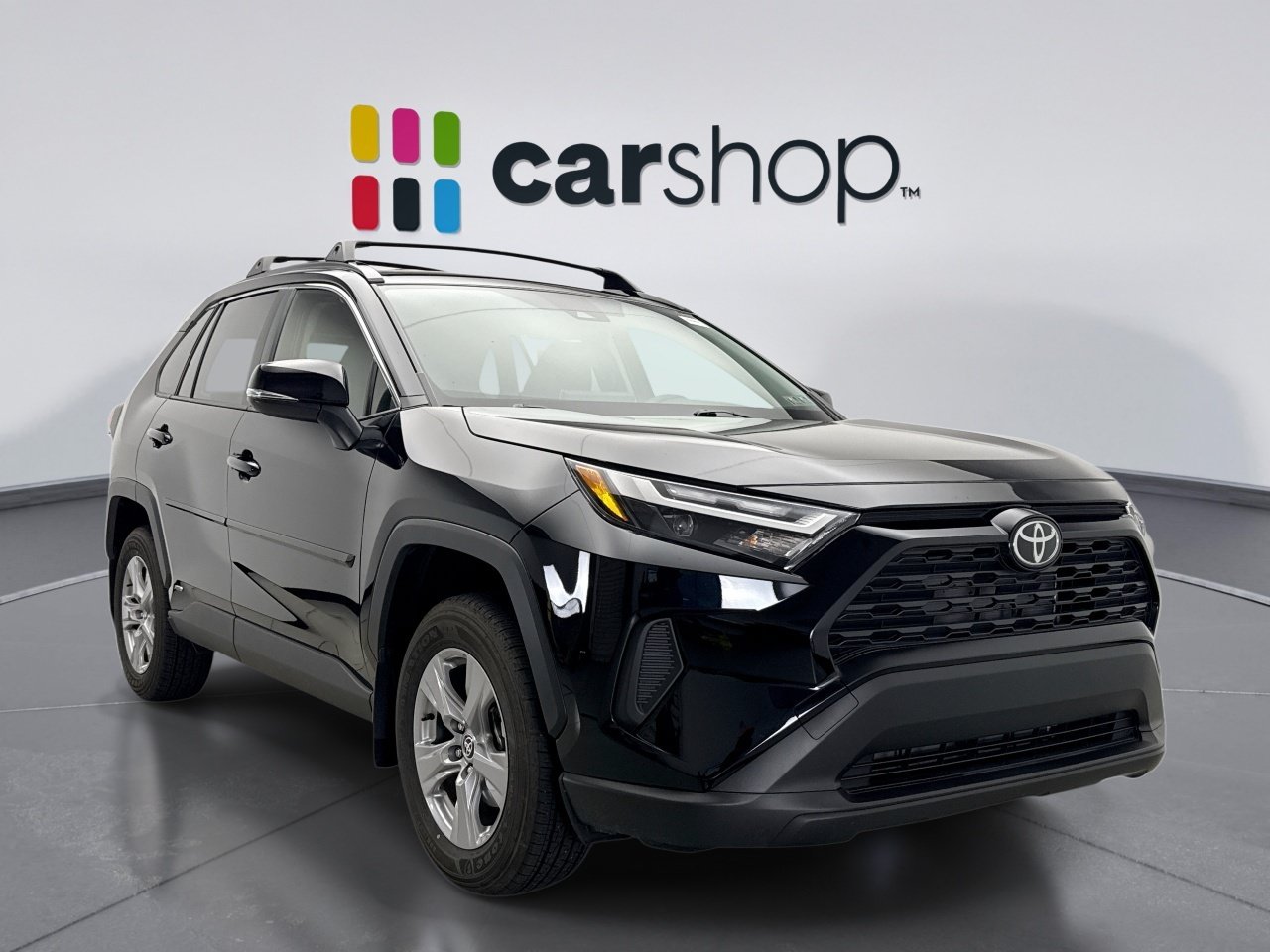Used 2025 Toyota RAV4 XLE AWD/4WD image 7