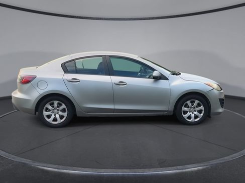 Used 2011 MAZDA MAZDA3 i Sport FWD image 9