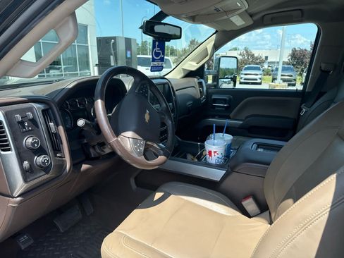 Used 2019 Chevrolet Silverado 2500 LTZ w/ Duramax Plus Package AWD/4WD image 8