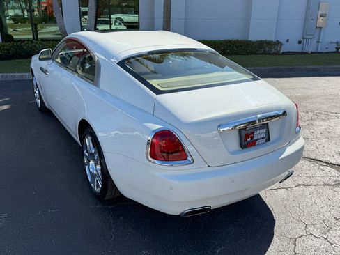 Used 2014 Rolls-Royce Wraith image 16