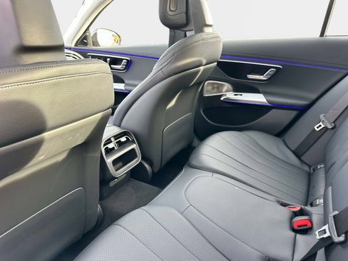 Used 2025 Mercedes-Benz E 350 4MATIC Sedan image 14