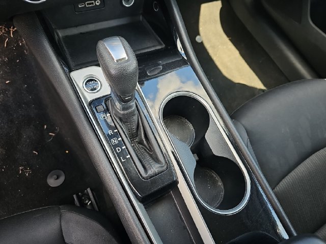 Used 2024 Nissan Altima 2.5 SV FWD image 22