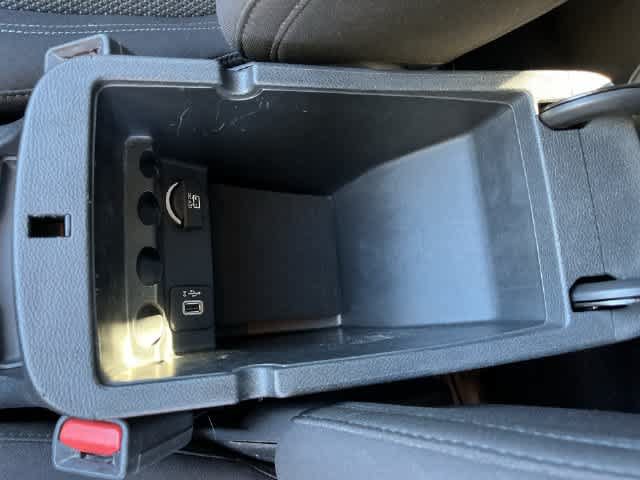 Used 2020 Jeep Cherokee Latitude FWD image 35