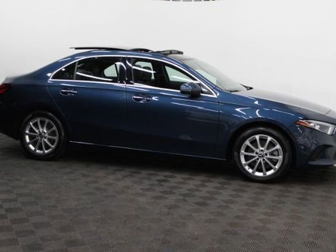 Used 2019 Mercedes-Benz A 220 4MATIC image 3