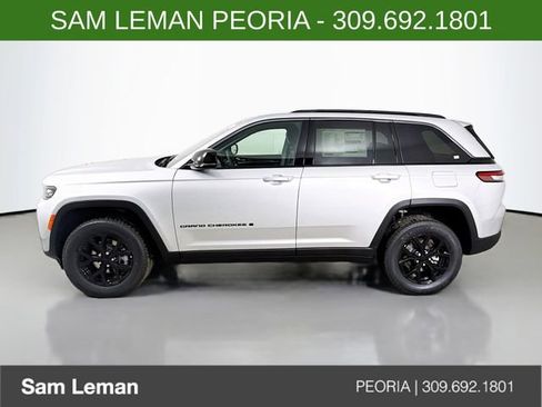 New 2026 Jeep Grand Cherokee Altitude AWD/4WD image 4