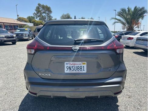 Used 2023 Nissan Kicks S FWD image 6