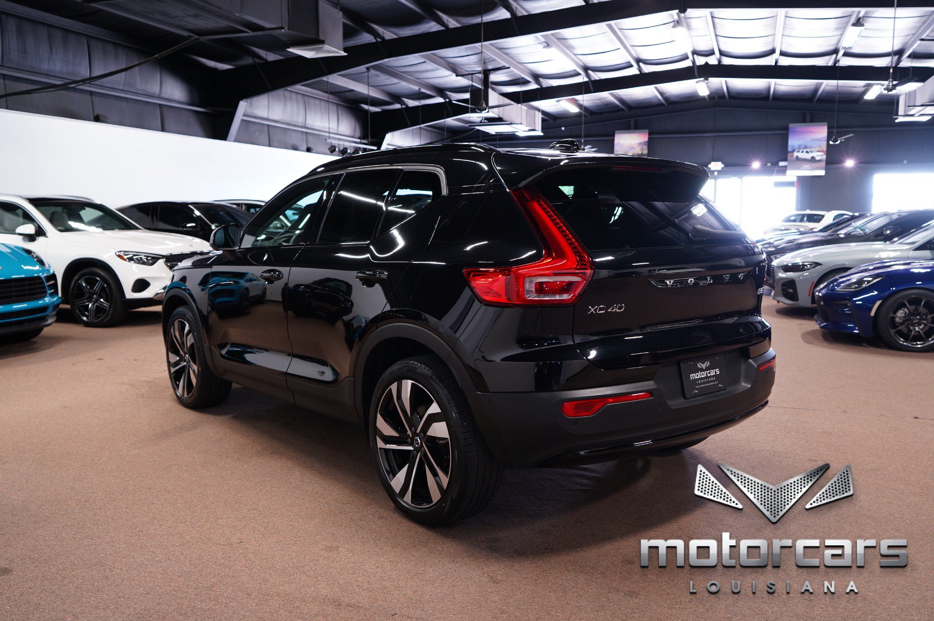 Used 2024 Volvo XC40 B5 Plus w/ Protection Package Premier AWD/4WD image 5