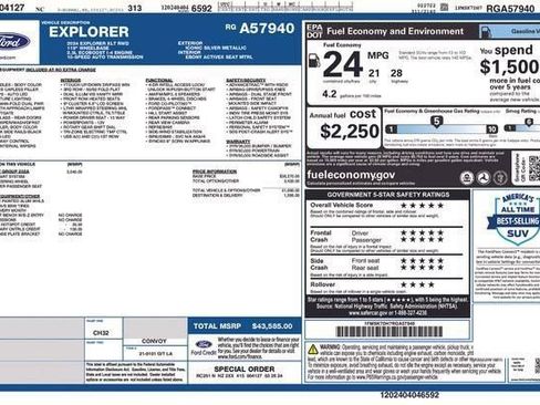 Used 2024 Ford Explorer XLT w/ Equipment Group 202A image 5