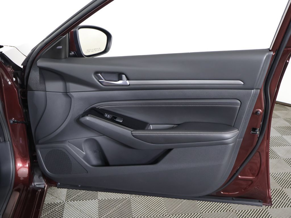 Used 2023 Nissan Altima 2.5 SL AWD/4WD image 25