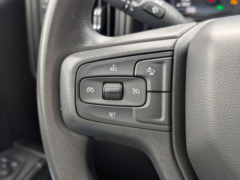 Used 2023 Chevrolet Silverado 1500 Custom image 17