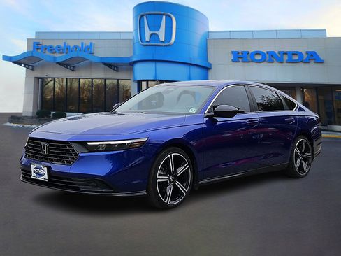 Used 2023 Honda Accord Sport image 3