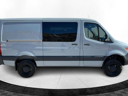 New 2025 Mercedes-Benz Sprinter 2500 image 6