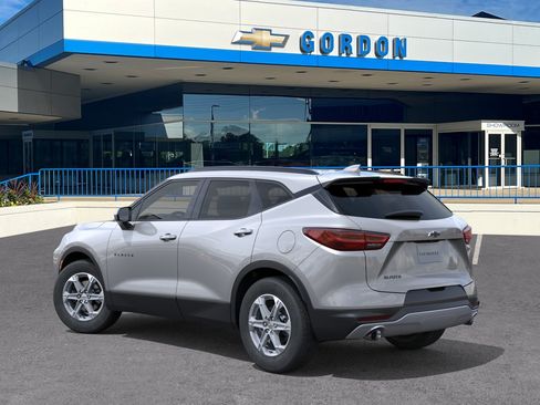 New 2026 Chevrolet Blazer LT w/ Convenience Package FWD image 3